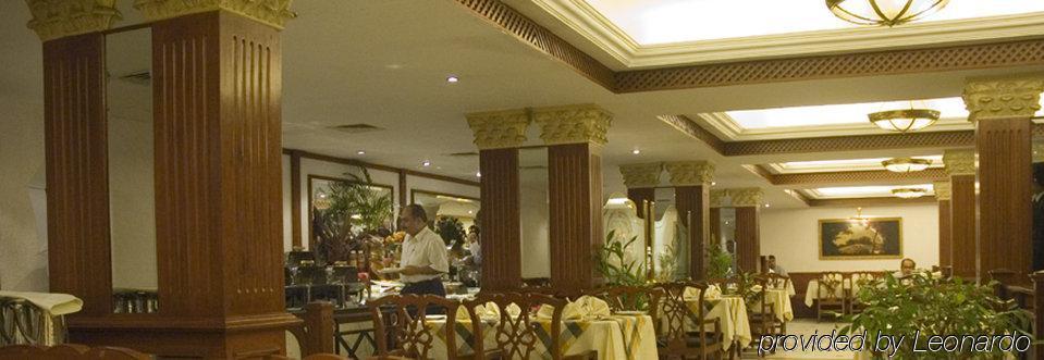 The South Park Hotel Thiruvananthapuram Exterior foto