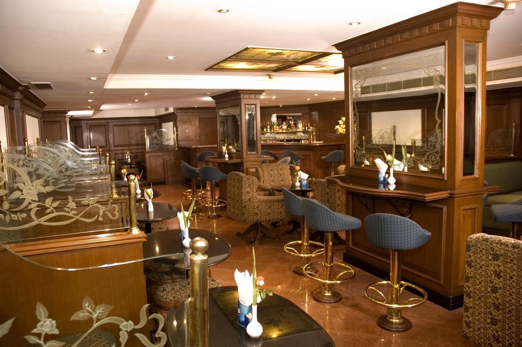 The South Park Hotel Thiruvananthapuram Exterior foto