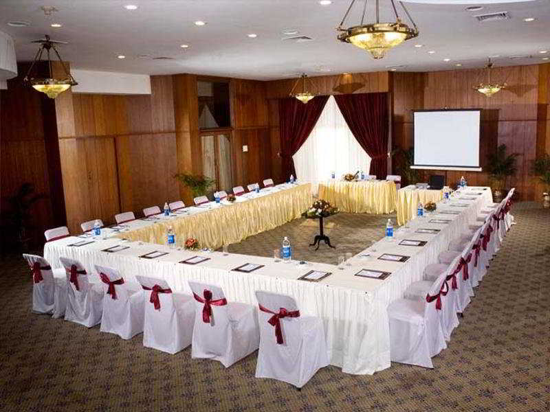 The South Park Hotel Thiruvananthapuram Exterior foto